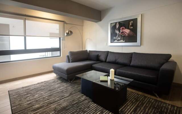 w Artsy 2BR in the Heart of Miraflores