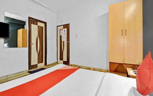 OYO 82317 Amaris Stay Hub