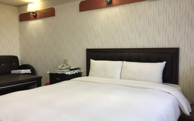 King Lo Tung Hotel