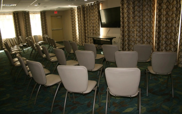 Candlewood Suites College Station At University by IHG
