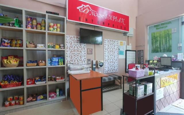 SPOT ON 89796 D'noor Budget Inn