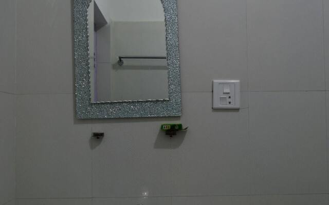Famous House Kathmandu - Hostel