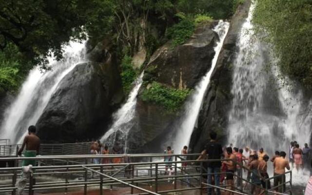 Esakki Resort Fivefalls