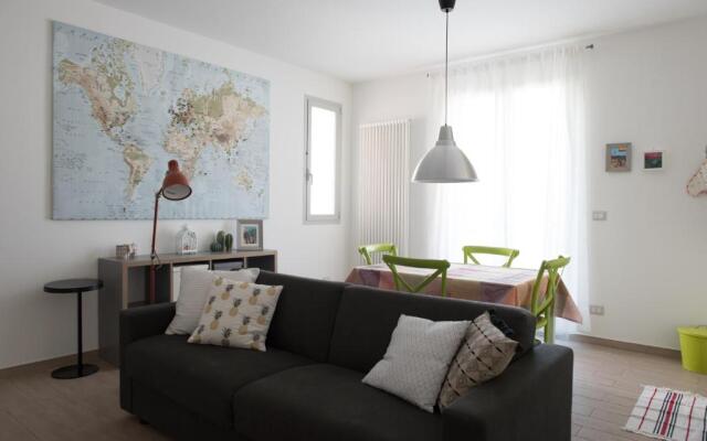 Dante 8 Apartments