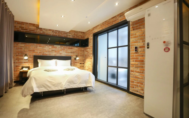 Wonju Two Days Hotel