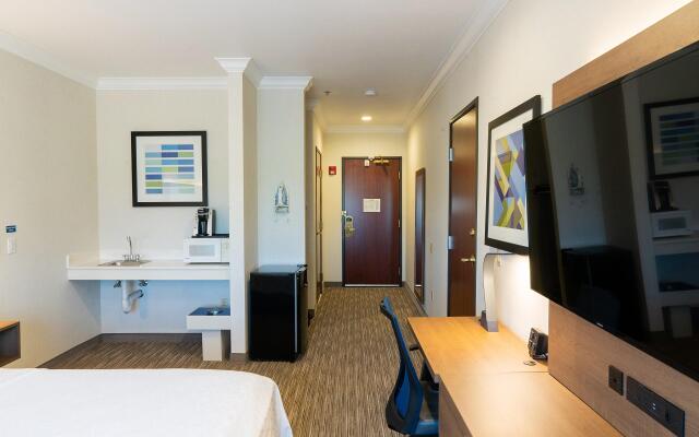 Holiday Inn Express & Suites Davis - University Area, an IHG Hotel