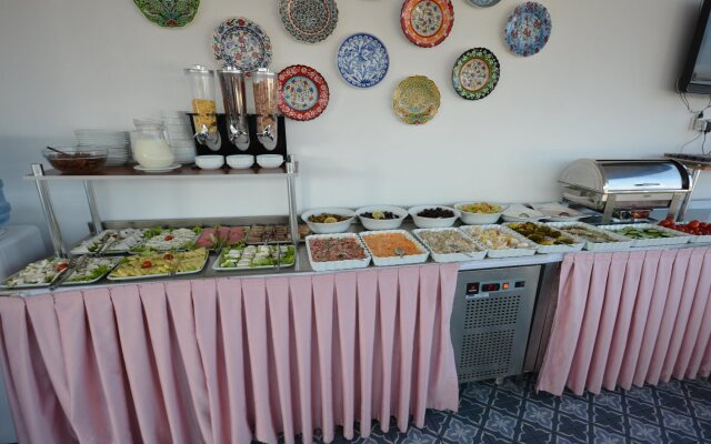 Flower Palace Hotel