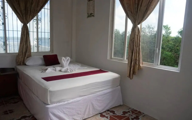 See Belize Waterside Sea View 2-bedroom Apartment w Balcony, Pool & Deck 2nd FL