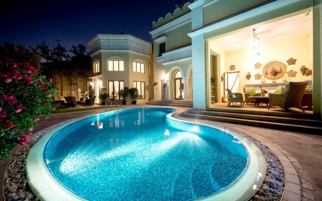 Beautiful 7 Bedrooms Villa A10