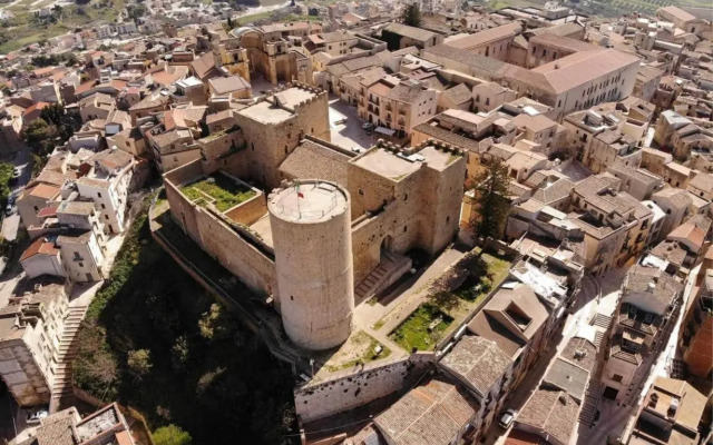 Conte Umberto