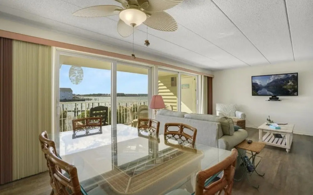 Thunder Island 139d 2 Bedroom Condo by RedAwning