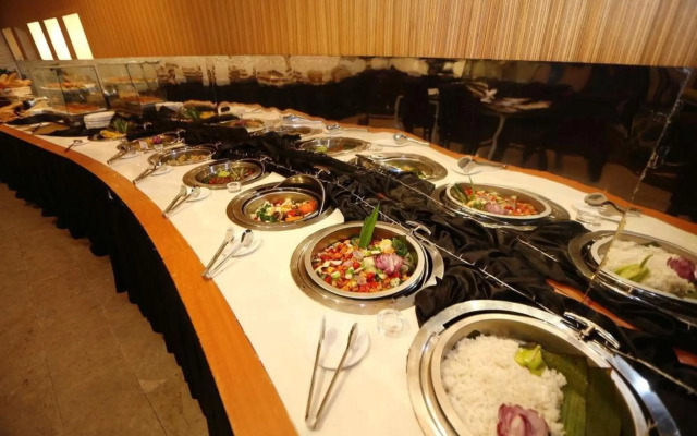 Peninsula Residents All Suite