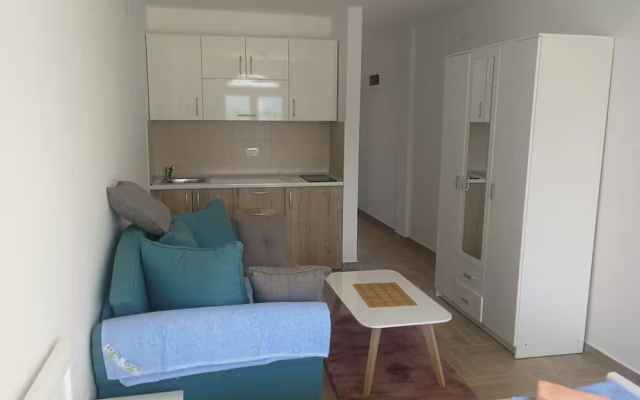 Luna Apartments
