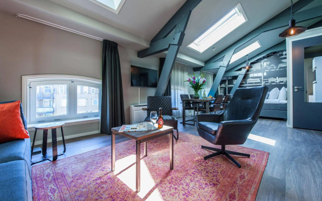YAYS Amsterdam Maritime by Numa