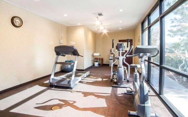 Comfort Inn & Suites Las Vegas - Nellis