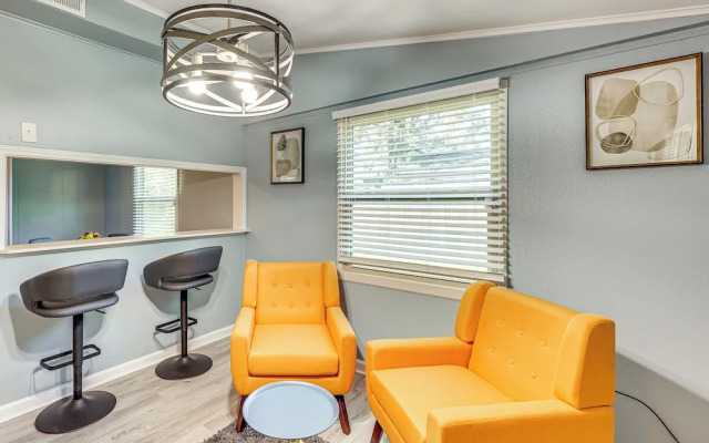 Hike, Golf & Fish: Pine Bluff Retreat