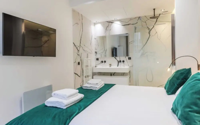 Superb AC Apartment Center of Paris