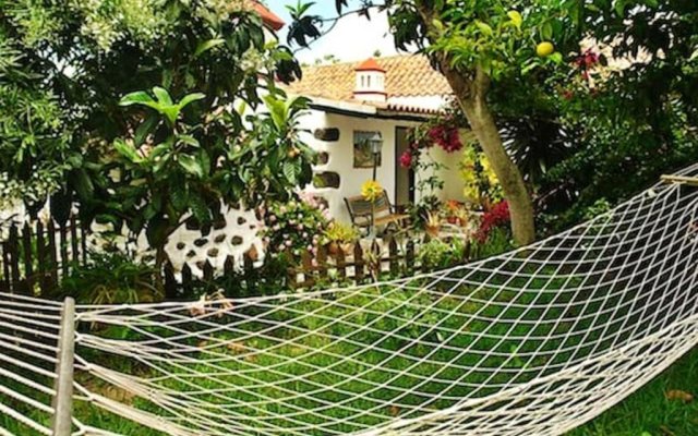 2 bedrooms house with shared pool and wifi at San Cristobal de La Laguna