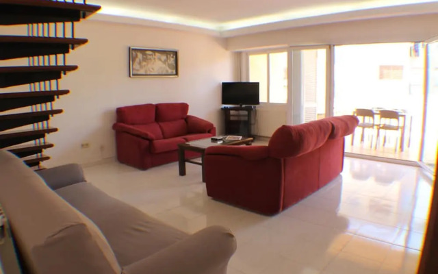 Ferran 32 in Roses With 4 Bedrooms and 2 Bathrooms