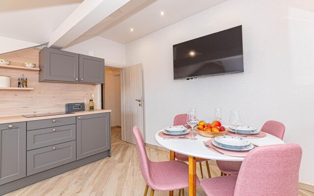 Nice Apartment in Pirovac With Wifi and 1 Bedrooms