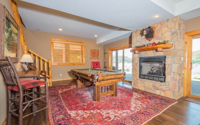 Bear Hollow House