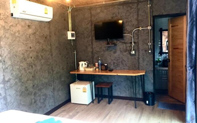 The Loft Resort Kabin Buri