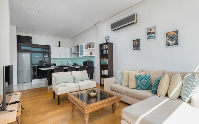 Penthouse 3 On Loop - Adults Only