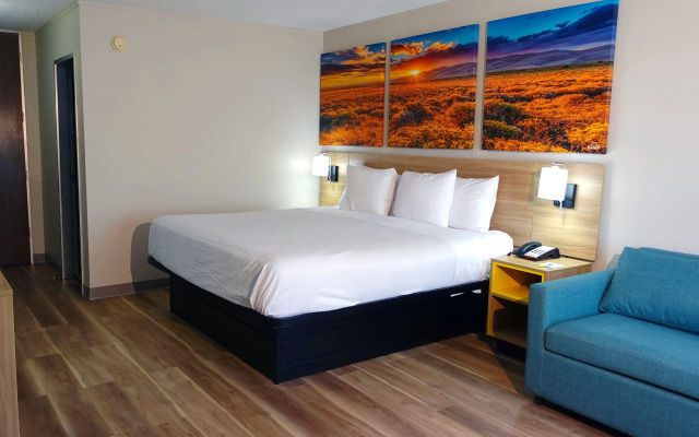 Days Inn by Wyndham Norman