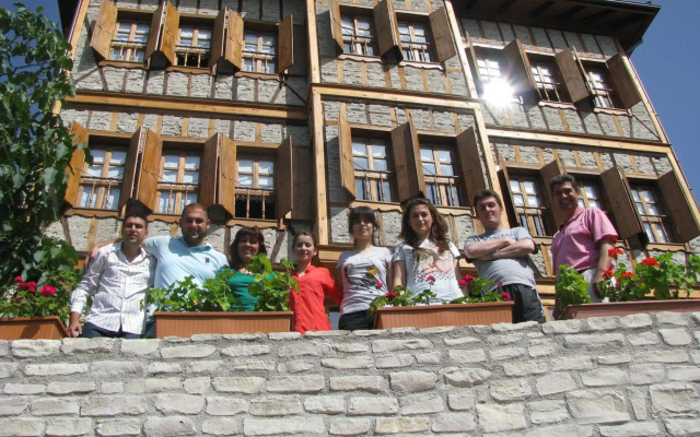 Dadibra Konak