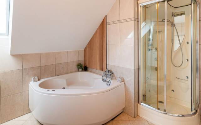 Holiday Home With Indoor Swimming Pool