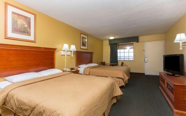 Days Inn & Suites