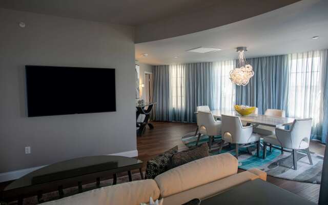 Wyndham Grand Jupiter at Harbourside Place