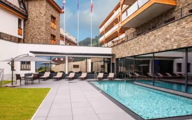 Mountain Spa Residences