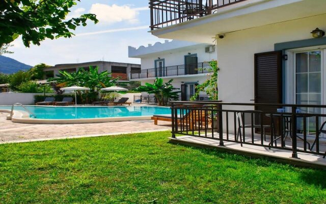 Aquarius Beach Eco-Hotel