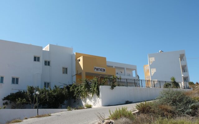 Hotel Pantheon, Kefalos