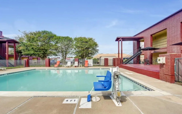 Executive Inn and Suites College Station