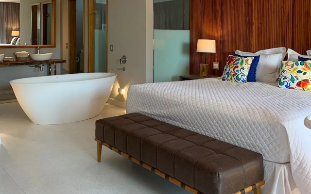 Bahari Suites