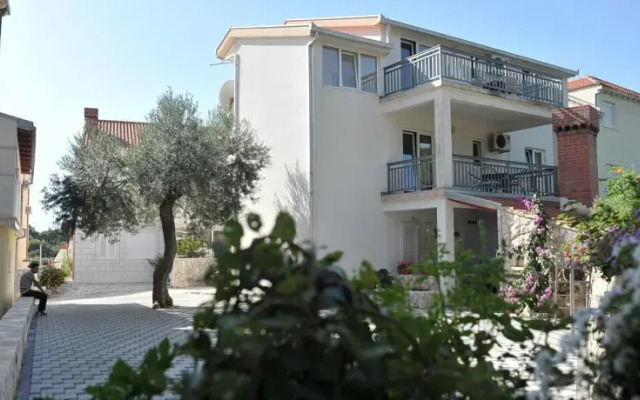 Apartments Sutalo