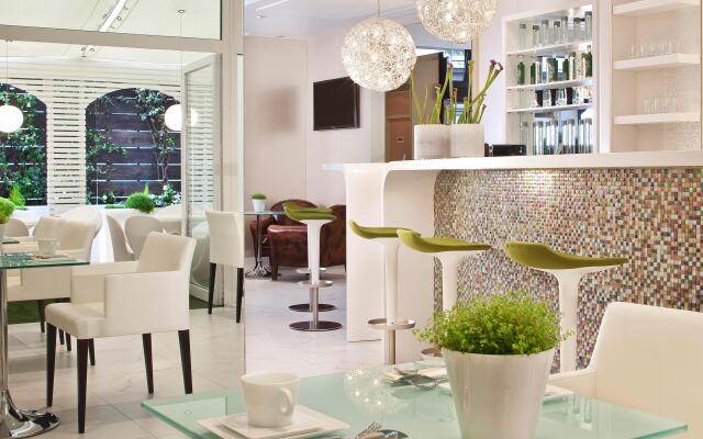 7 Eiffel Hotel