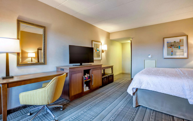 Hampton Inn Boston - Norwood