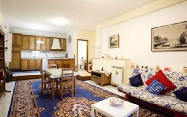 Comfortable Trastevere Apartment, Wifi, Parking
