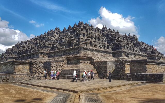 Villa Borobudur Resort