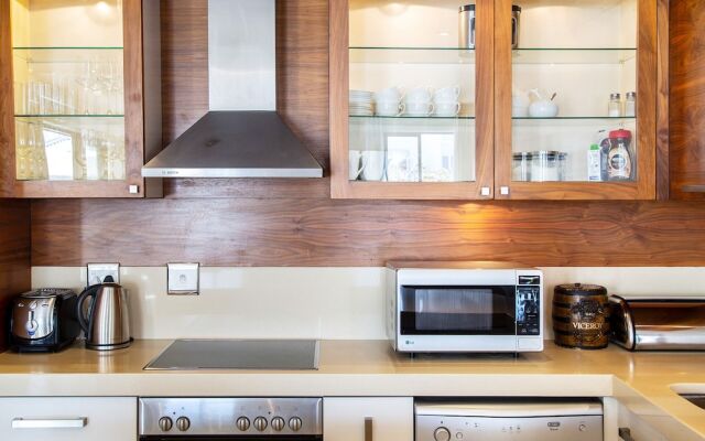 Marine Square Luxury Suites