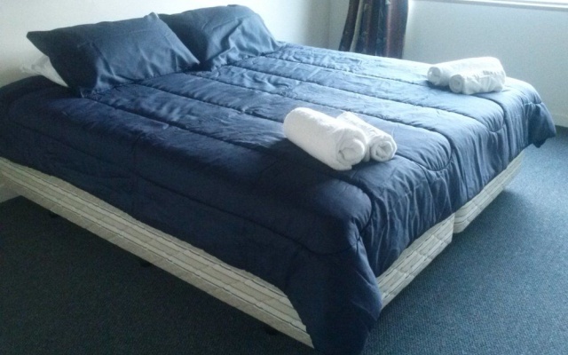 Cromwell Backpackers – Guest Rooms – Cromwell