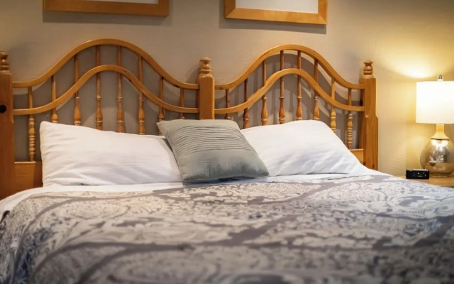 Heavenly Haven - Hot Tub + Seasonal HOA Pool