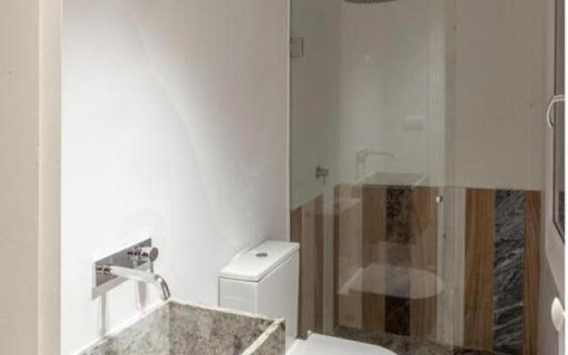 Beautiful new apartment in town centre