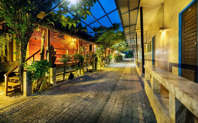 Mac Garden Resort
