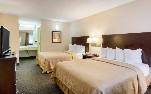 Rodeway Inn At Fort Lee