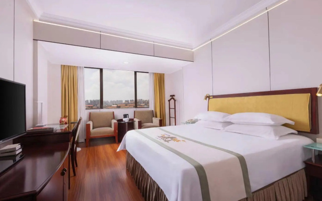Quanzhou Overseas Chinese Hotel