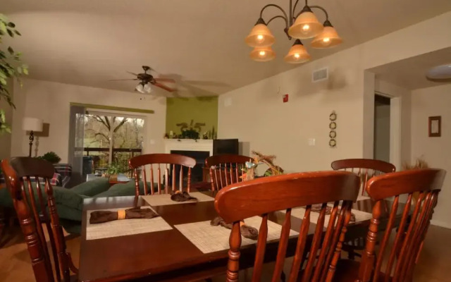 Cedar Lodge 204